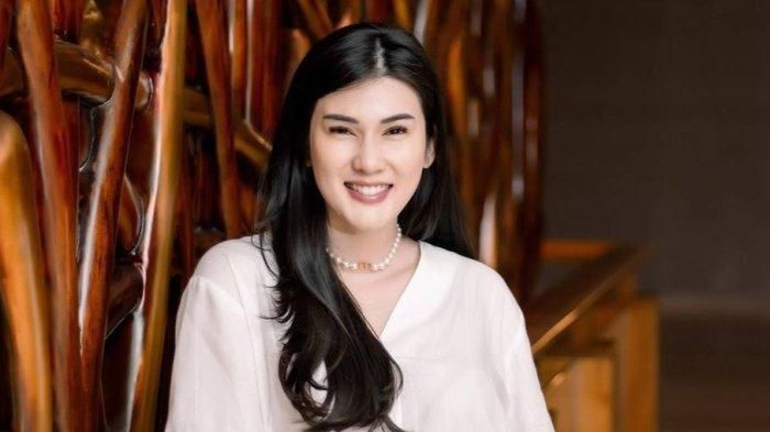 Meninggal Dunia, Ini Profil Stevie Agnecya yang Pilih Mualaf Usai Menikah