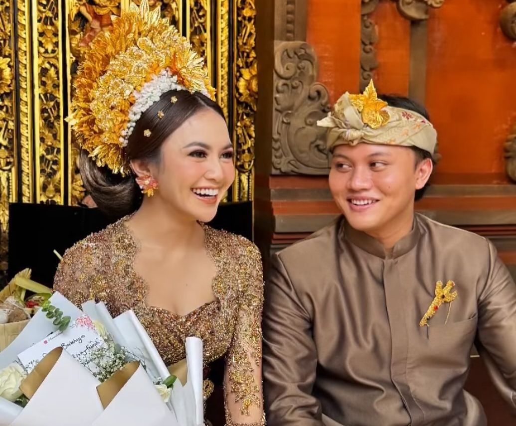 7 Potret Sakral Rizky Febian dan Mahalini Jalani Prosesi Mepamit Jelang Pernikahan