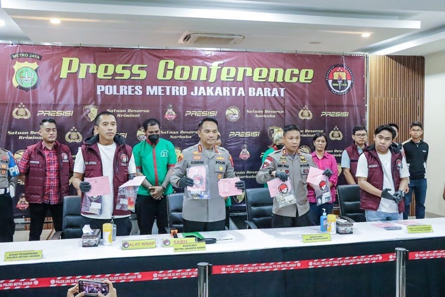 Virgoun Ditangkap Bersama Seorang Wanita, Ternyata Sedang Begini!