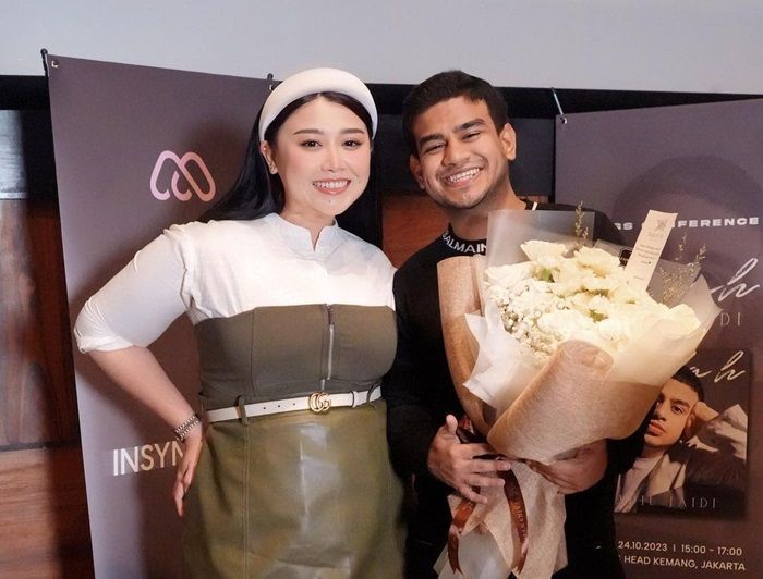 Tangisnya Pecah, Fadil Jaidi Tepati Janji Dampingi Clarissa Putri sampai Ke Pelaminan