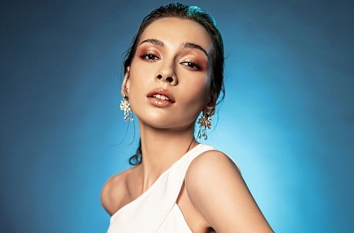 Profil dan Agama Dosma Hazenbosch yang Diisukan Dekat dengan Rizky Nazar