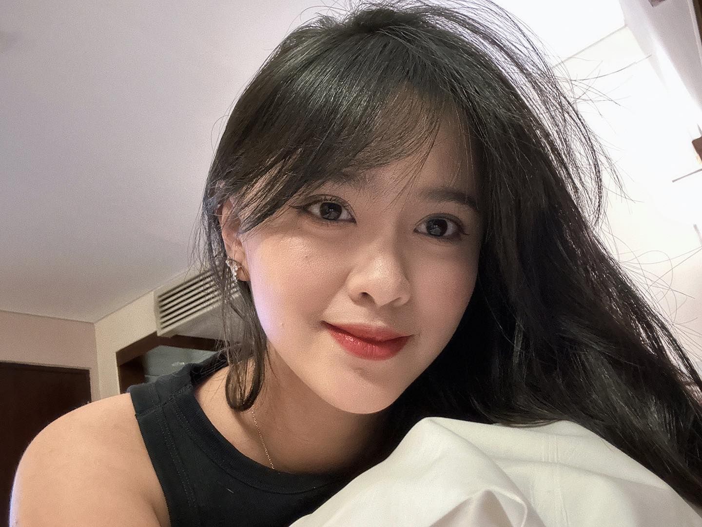 Profil dan Agama Adel JKT48 yang Dijuluki Si Kucing Kalem