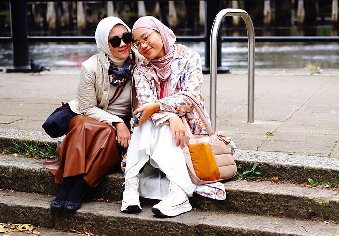 Atalia Kamil  Bicara Emosional tentang Keputusan Putrinya Melepas Hijab