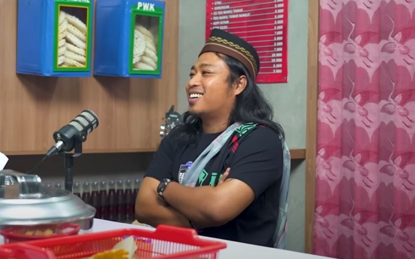 3 Tahun Bersama PWKawan, Praz Teguh Banjir Dukungan setelah umumkan Pamit dari Podcast Warung Kopi