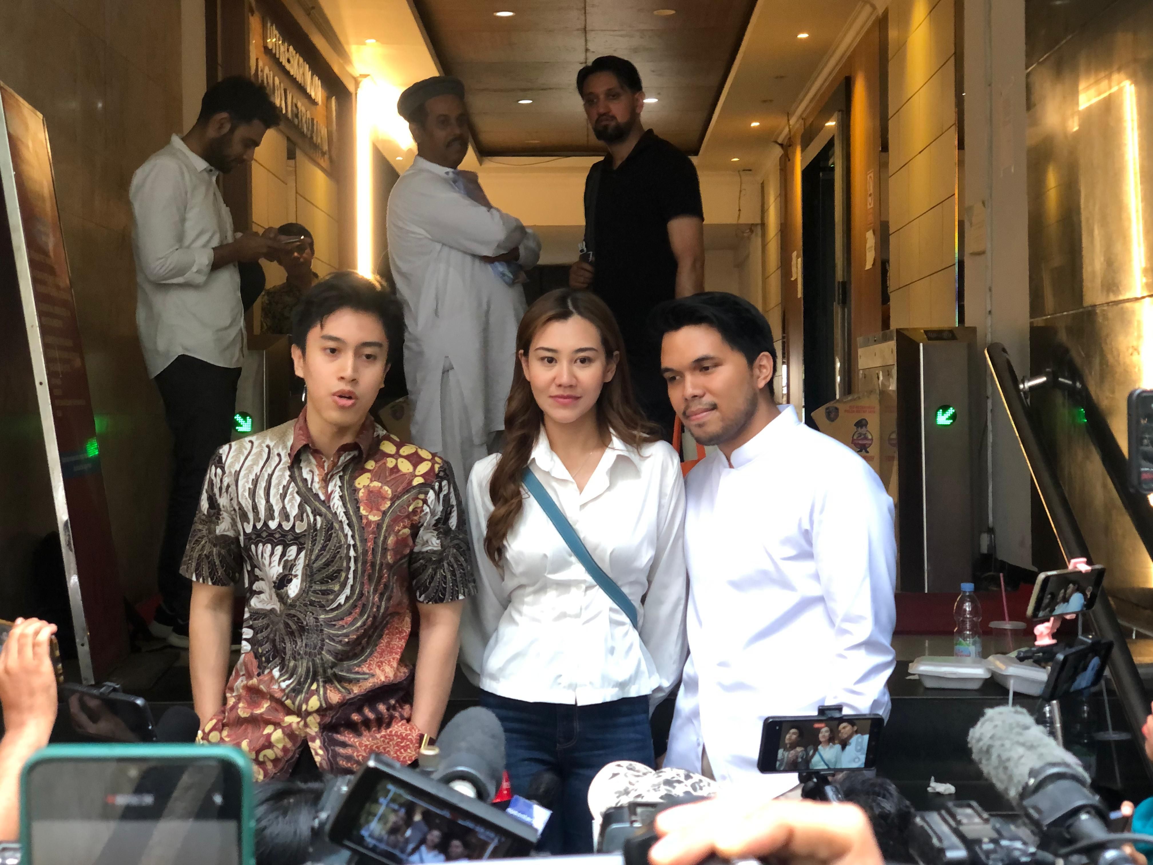 Pemeriksaan Singkat, Thariq Halilintar dan Aaliyah Massaid Dicecar 23 Pertanyaan 