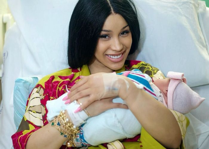 Cardi B Umumkan Kelahiran Anak Ketiga Bersama Offset, Sebut Bayinya Sangat Cantik