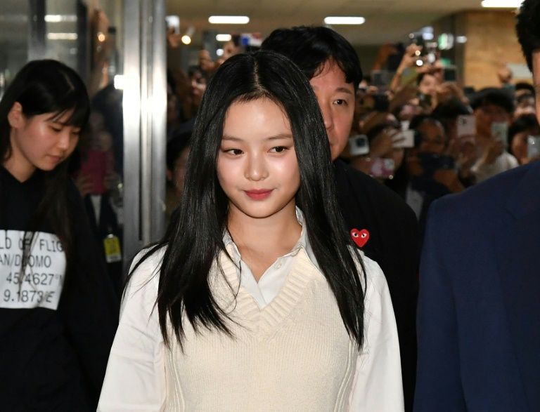 Hanni NewJeans Ceritakan Jadi Korban Bullying di Hadapan Anggota Parlemen Korea Selatan