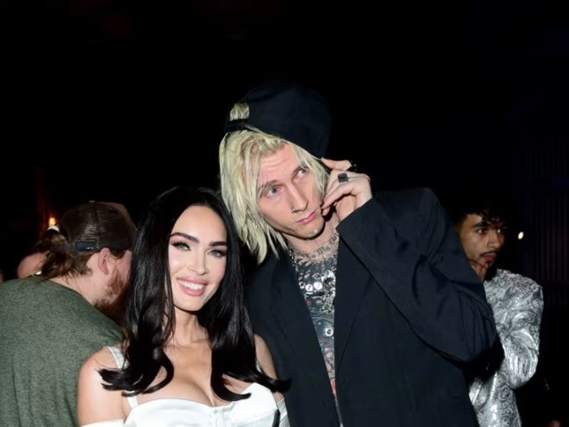 Megan Fox Umumkan Hamil Anak Pertama dengan Musisi Machine Gun Kelly