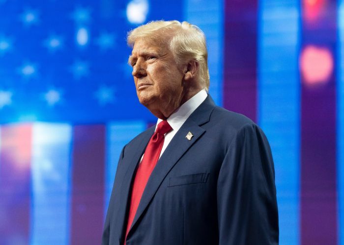 Sejumlah Artis Hollywood Akan Tinggalkan AS Akibat Kemenangan Trump