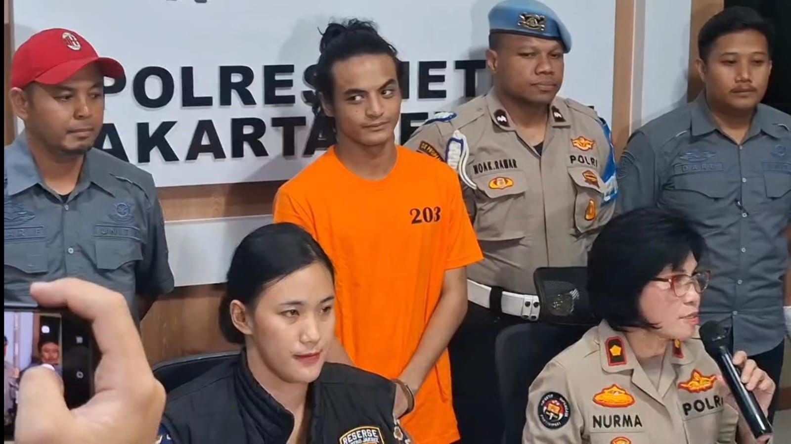 Diungkap Polisi! Vadel Badjideh Sudah Beberapa Kali Setubuhi Anak Nikita Mirzani