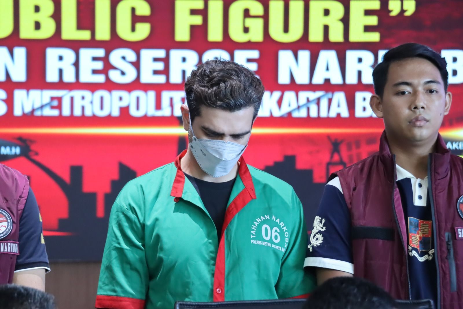 Fachri Albar Resmi Jadi Tersangka Narkoba, Kini Ditahan!