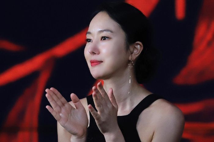 Artis Korea Yoon Jin Seo Umumkan Hamil Anak Pertama