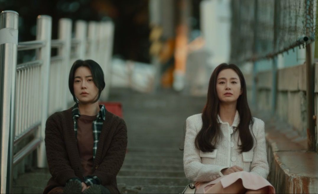 Review 'Lies Hidden in My Garden