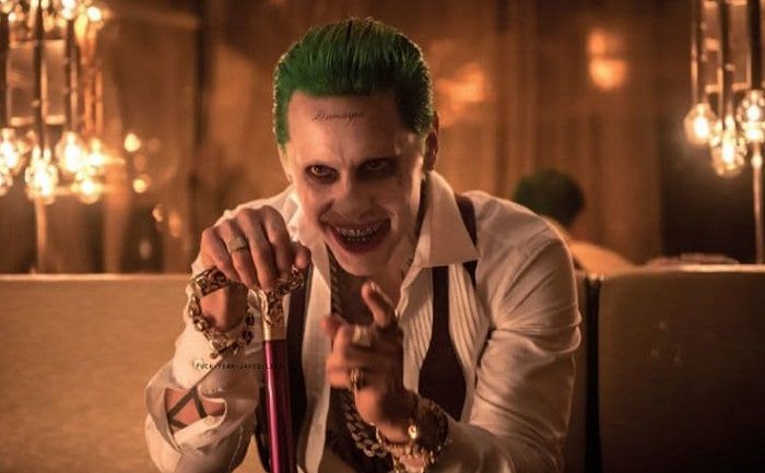 Sutradaranya Nyesel, Ternyata Inilah Kata yang Seharusnya Menjadi Tato Jidat Joker di Suicide Squad