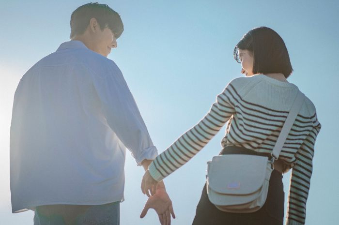 Sinopsis 'A Time Called You', Drama Baru Ahn Hyo Seop dan Jeon Yeo Been yang Siap Bikin Kamu Mewek