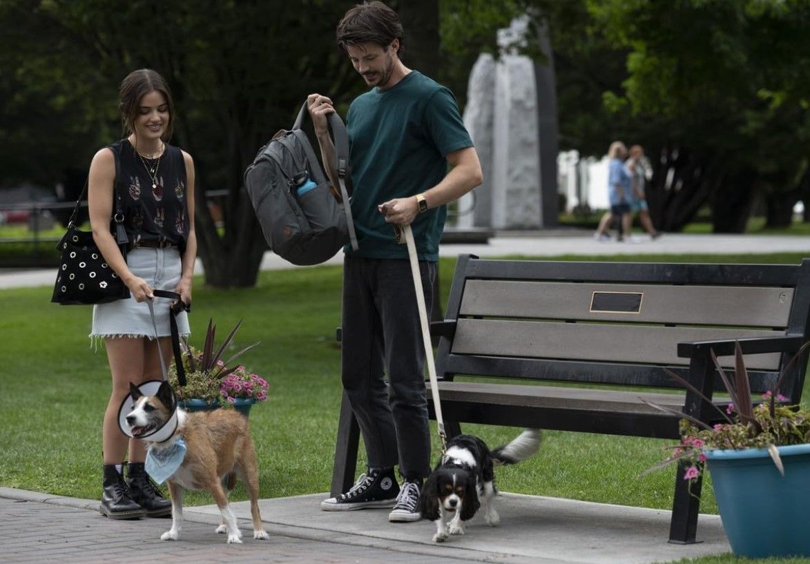 Review Film Puppy Love, Kisah Nicole dan Max, yang Dipertemukan Karena Anak Anjing!