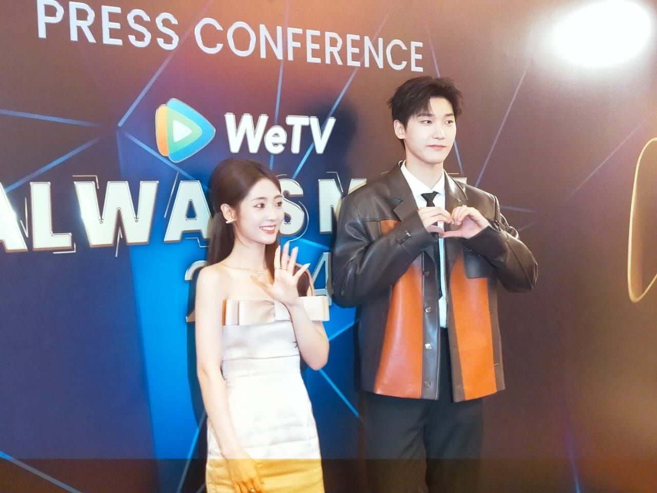 Dua Bintang Drama China Sambangi Indonesia, Promosikan Serial 