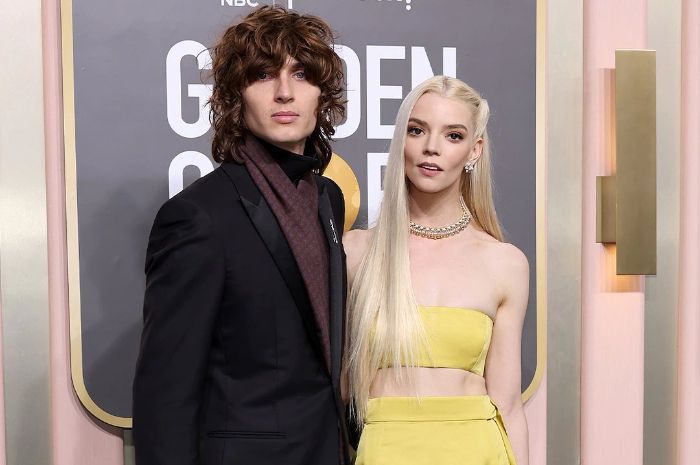 Congrats! Anya Taylor-Joy dan Malcolm McRae Resmi Menikah di Italia