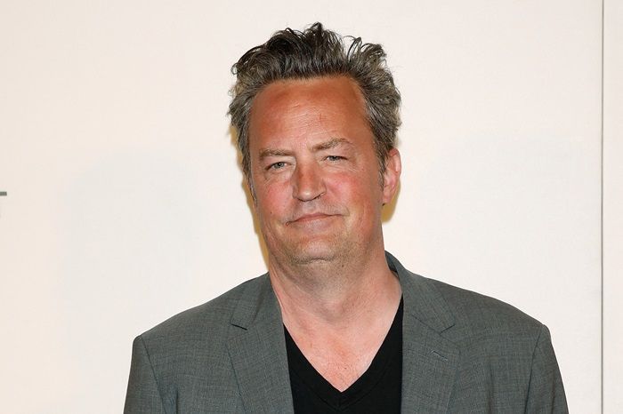 Bintang Sitkom 'Friends' Matthew Perry Meninggal Dunia, Ditemukan Tewas di Dalam Jacuzzi 