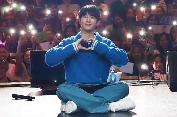 Jung Hae In Konfirmasi Bintangi Drama Romantis Baru 'Mom's Friend's Son', Tayang 2024 Mendatang