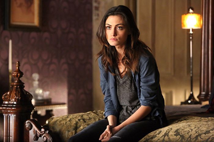 Phoebe Tonkin akan Bintangi dan Produksi Serial Drama Kriminal 'The Dark Lake'