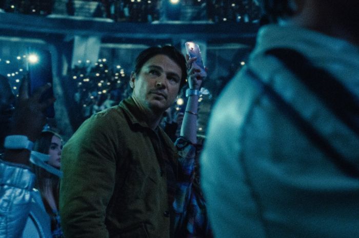 Jebakan Maut di Konser Pop: Trailer Film Thriller Terbaru ‘Trap’ Bikin Merinding!