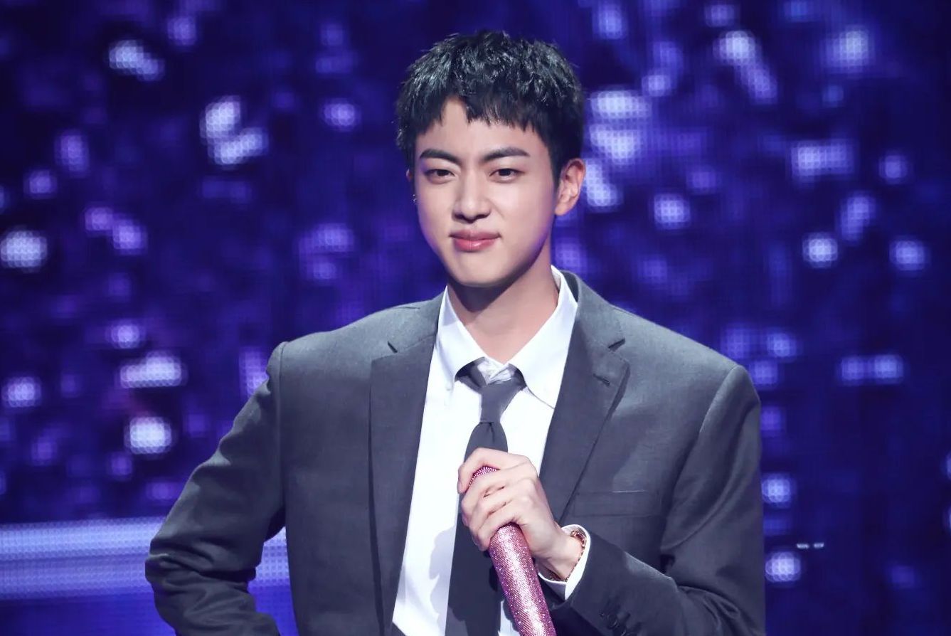 Pertama Kalinya setelah Wamil, Jin BTS akan Tampil di Variety Show 'Relax and Rest'