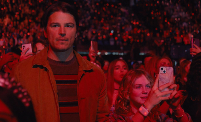 Film 'TRAP' Terinspirasi Kisah Nyata Menjebak 100 Penjahat dan Konser Taylor Swift 
