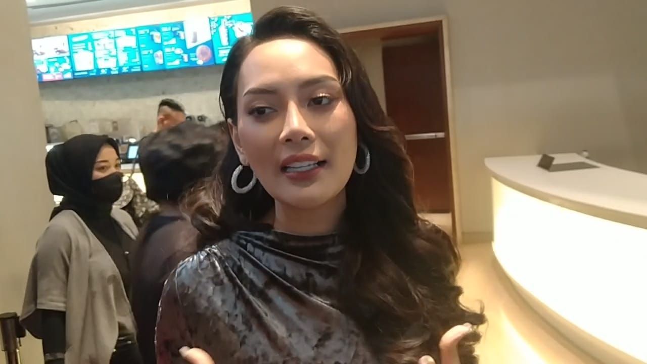 Demi Peran di Film Horor 'Pengantin Setan', Erika Carlina Belajar Ngaji