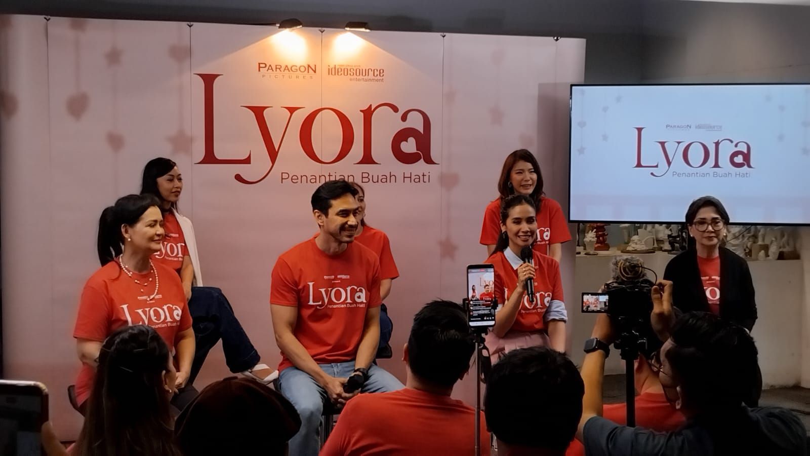 Syuting Film 'Lyora: Penantian Buah Hati' Resmi Dimulai, Angkat Kisah Perjuangan Menkomdigi Meutya Hafid Menanti Keturunan