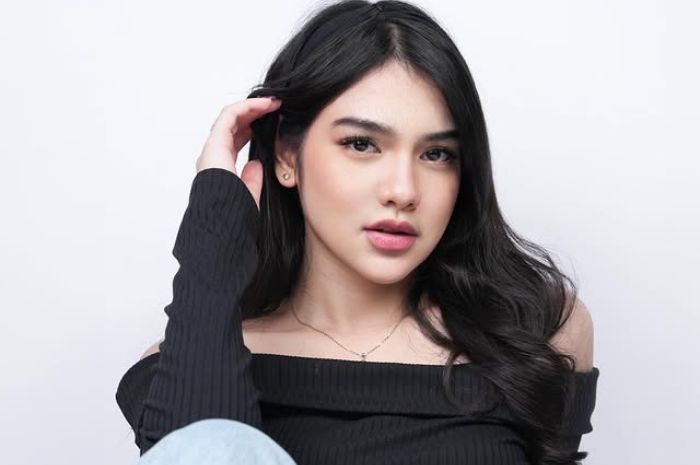 11 Series dan Film Davina Karamoy Terbaru, Ada di Netflix!
