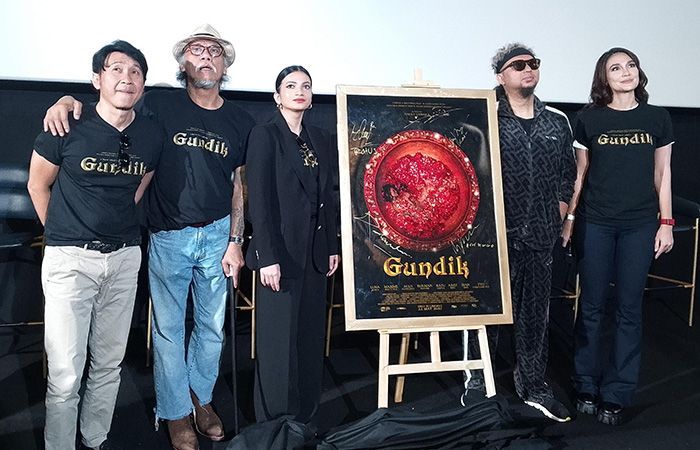 Luna Maya Kaget, Salah Satu Adegan Mandinya Jadi Poster Film 'Gundik'