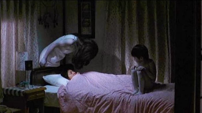 Daftar Film Horor Jepang Legendaris yang Sukses Bikin Merinding!