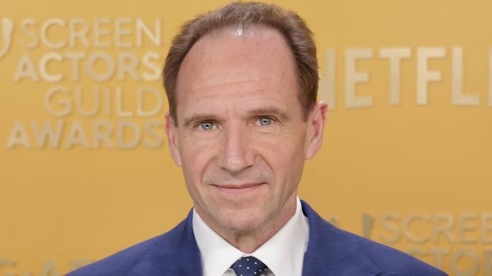 Ralph Fiennes Resmi Perankan Presiden Snow di The Hunger Games: Sunrise On The Reaping