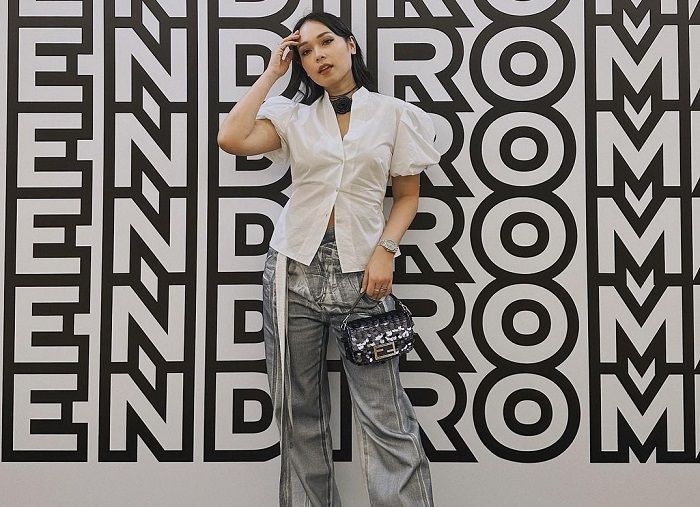 Simple tapi Oke, Begini Mix and Match Denim ala Ayla Dimitri