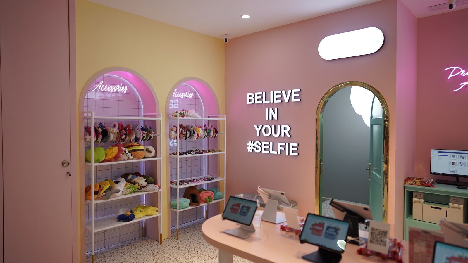 Photobox Populer Lagi, Ini 3 Tips Selfie Biar Hasilnya Kece 