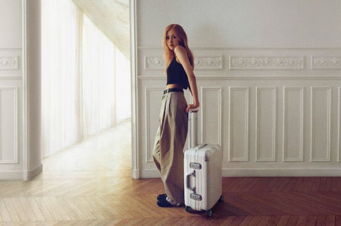 Rose BLACKPINK Umumkan Jadi BA Global Brand Tas Mewah Rimowa