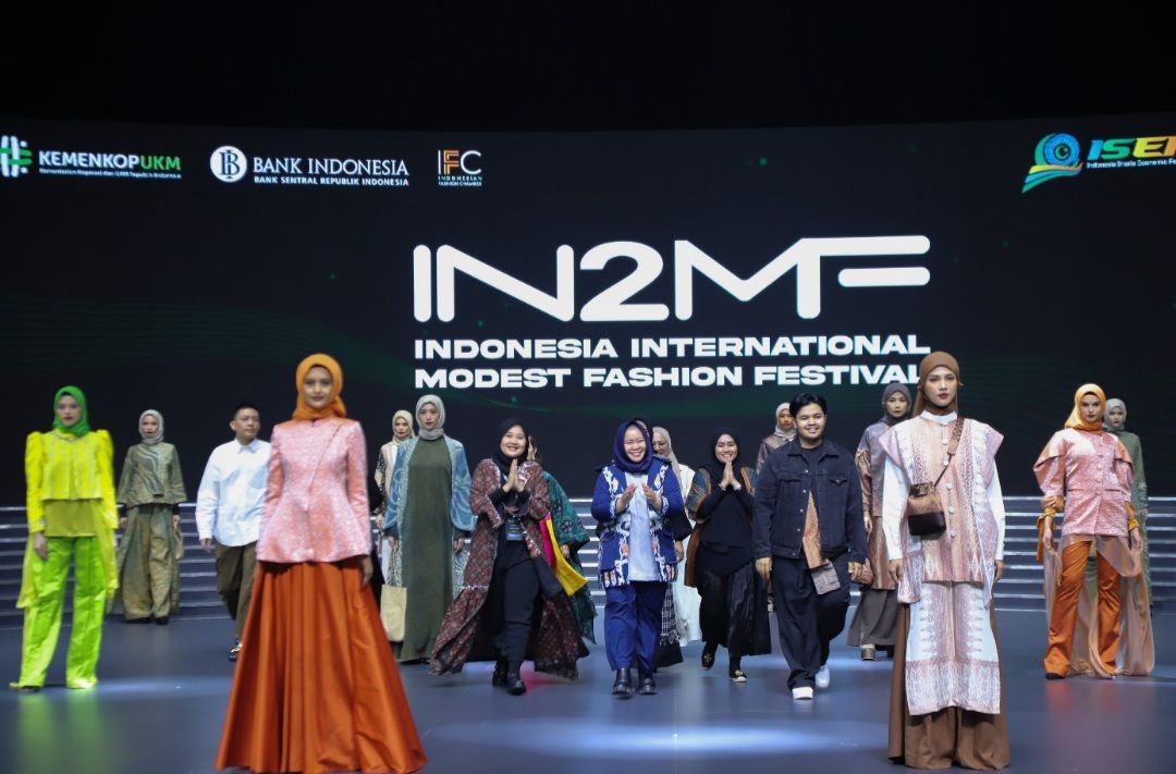 IN2MF 2023 Pamerkan Wastra Karya Desainer Kesayangan Iriana Jokowi