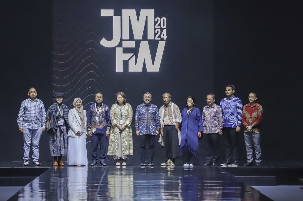Hadiri JMFW 2024, Mendag Zulkifli Hasan: Indonesia Jadi Pusat Fesyen Muslim Dunia