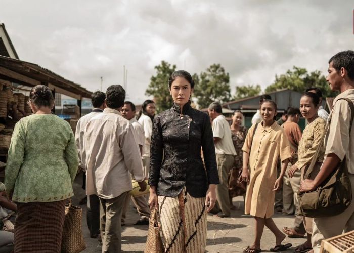 Mengulik Kebaya Janggan, Pakaian yang Dipakai Dian Sastro di Serial 'Gadis Kretek'