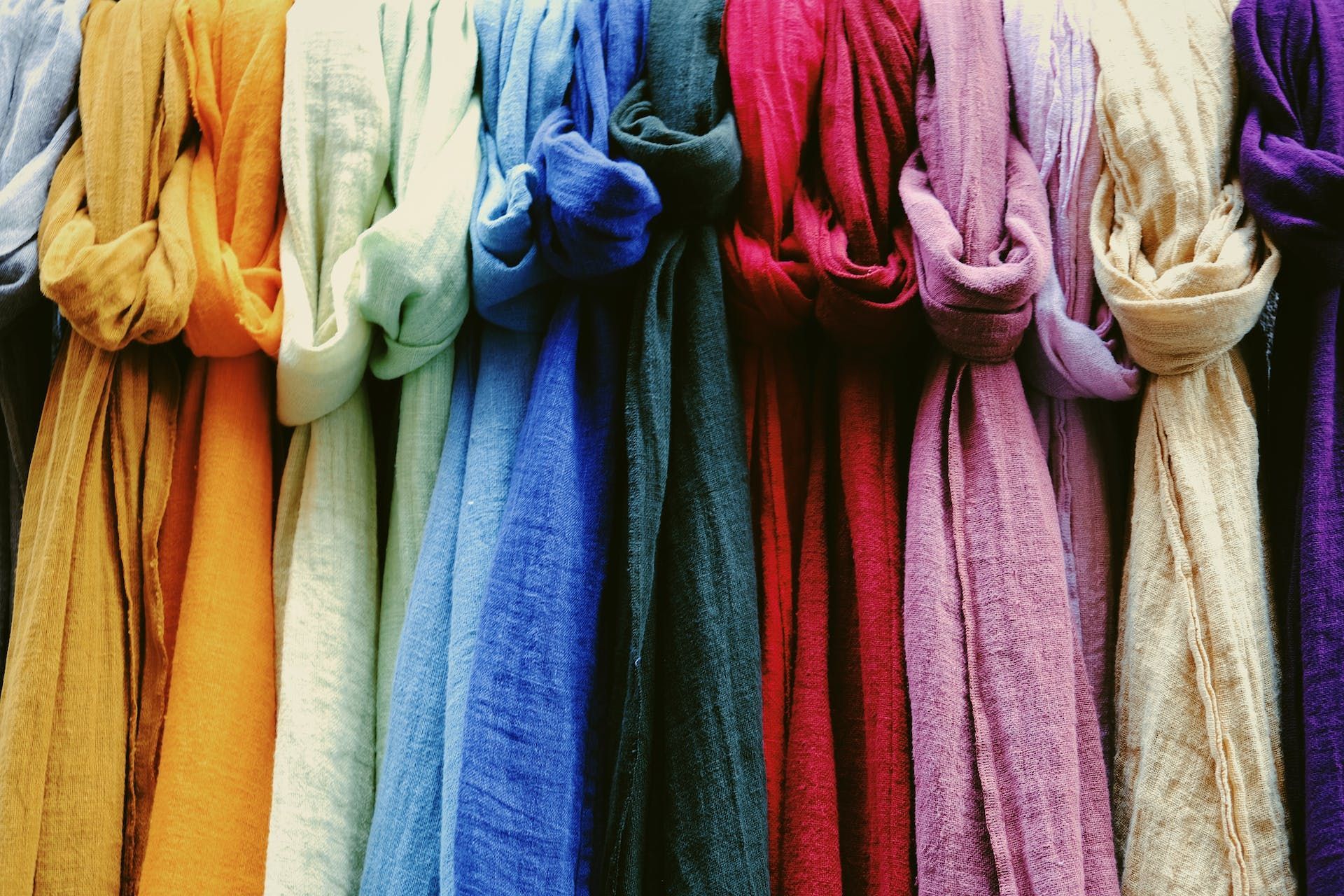 Ini Dia 5 Jenis Hijab yang Mudah Digunakan, Muslimah Wajib Tahu!