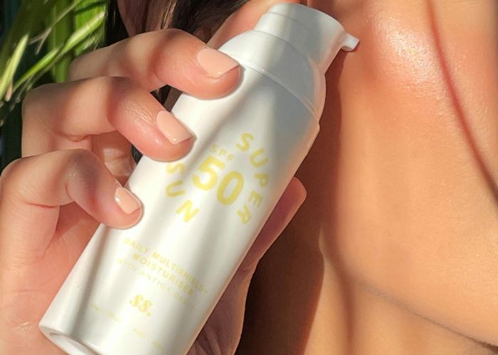 4 Tipe Sunscreen yang Wajib Kamu Coba untuk Kulit Berminyak dan Berjerawat