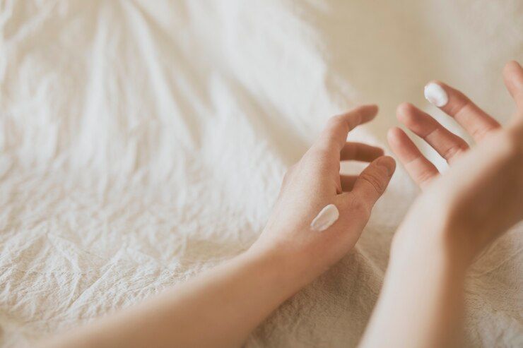 Selain Melembabkan Tangan, Inilah 6 Manfaat Menggunakan Hand Cream Setiap Hari