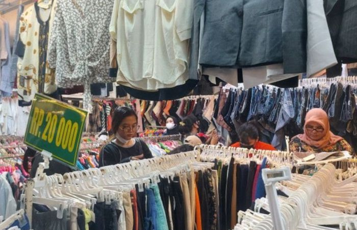 Gen Z di Kupang Ramai-ramai Nge-Thrift: Solusi Modis dan Ramah Lingkungan