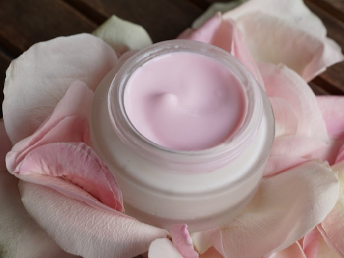 Serum Berjarum Sebenarnya Aman Gak Sih? Simak Penjelasannya Berikut