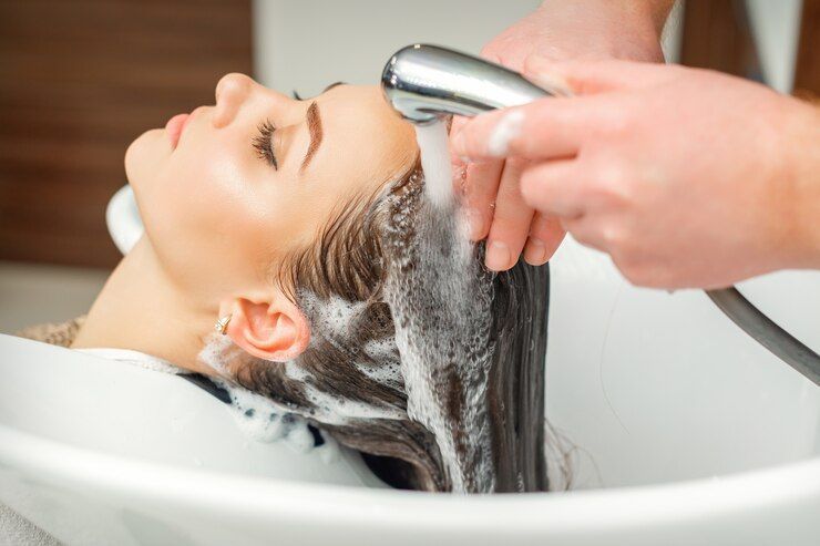 Mengenal Teknik Keramas Triple Hair Washing yang Viral di Sosmed, Apa Itu?