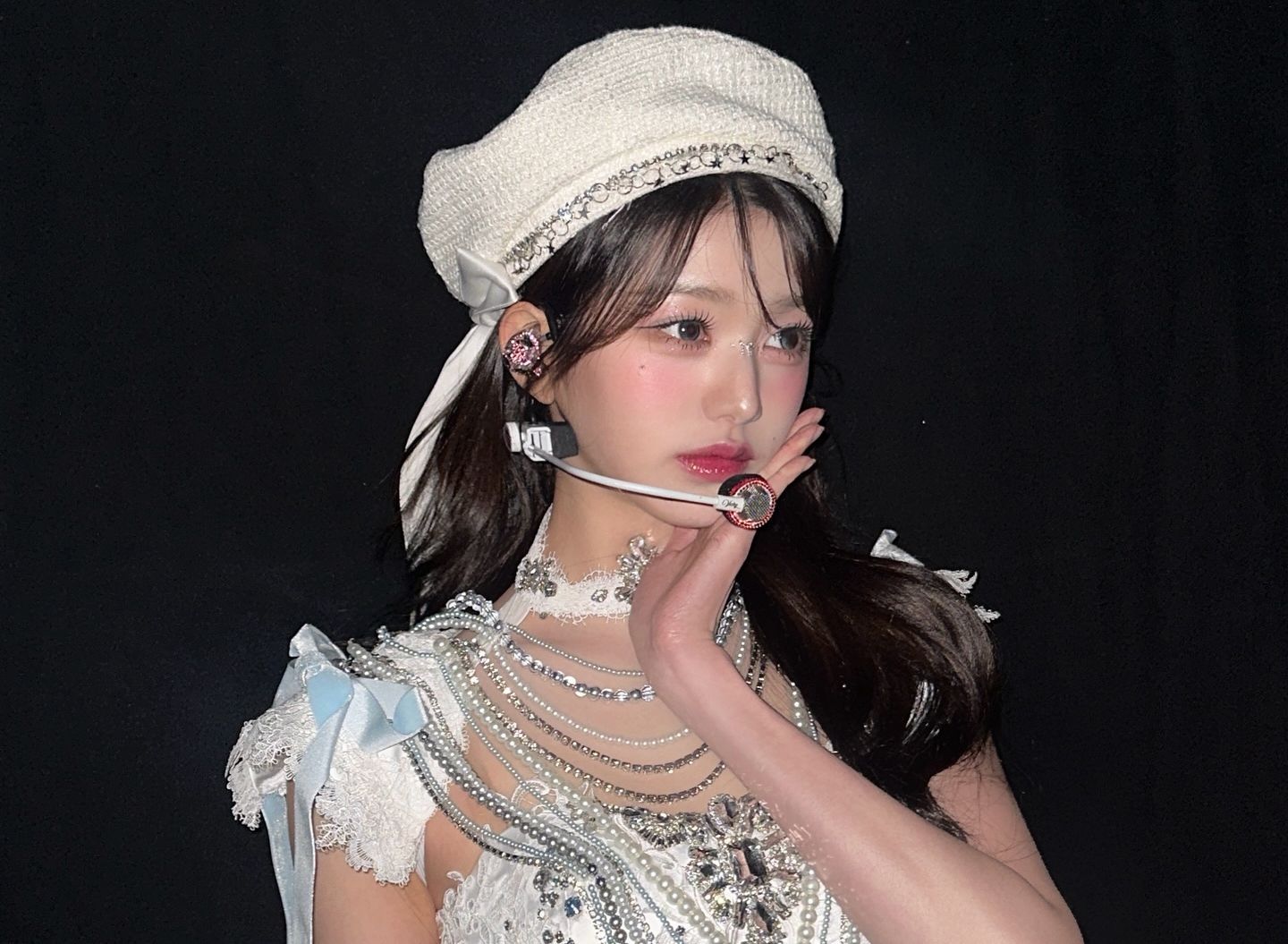 Mau Kulit Sehat seperti Artis Korea? Simak Tips Cantik ala Jang Wonyoung IVE Berikut!