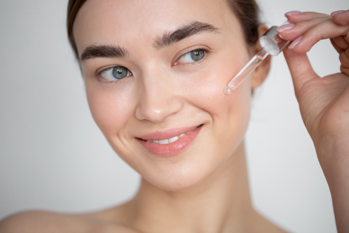Ini Alasan Mengapa Serum Niacinamide Jadi Solusi Utama Perawatan Kulit Wajah