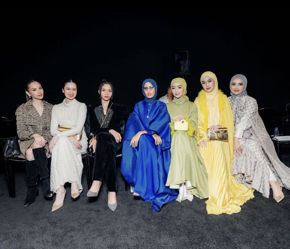 Alyssa Daguise Terpukau, Buttonscarves Melenggang di Dubai Fashion Week