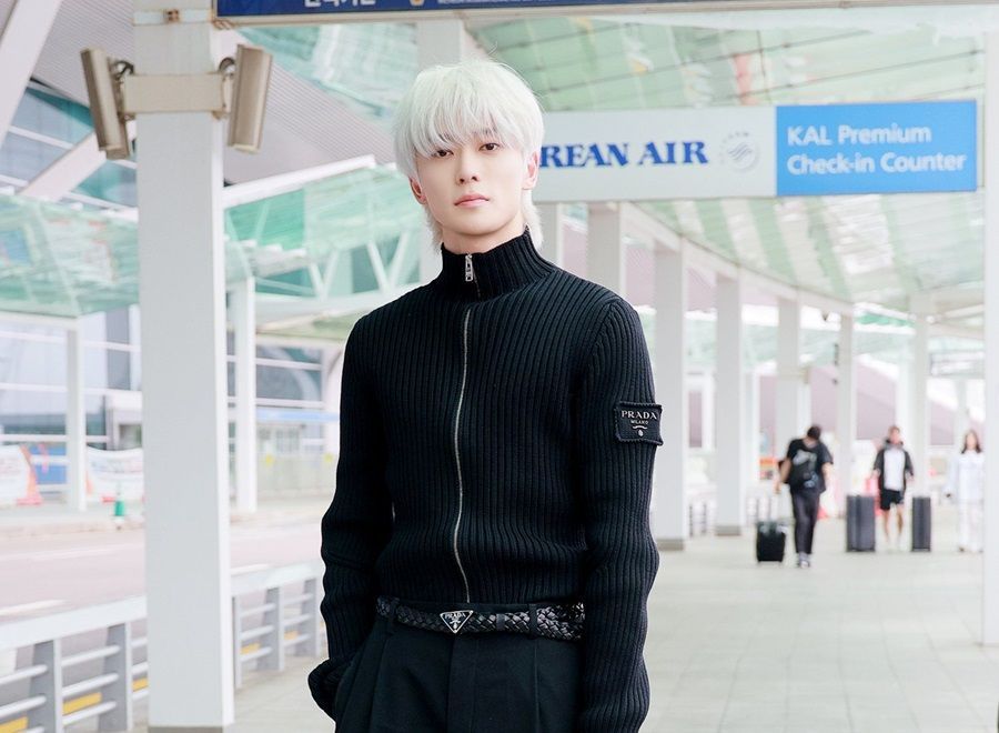 Hadiri Prada SS25 Womenswear Fashion Show, Jaehyun Berangkat ke Milan dengan Gaya